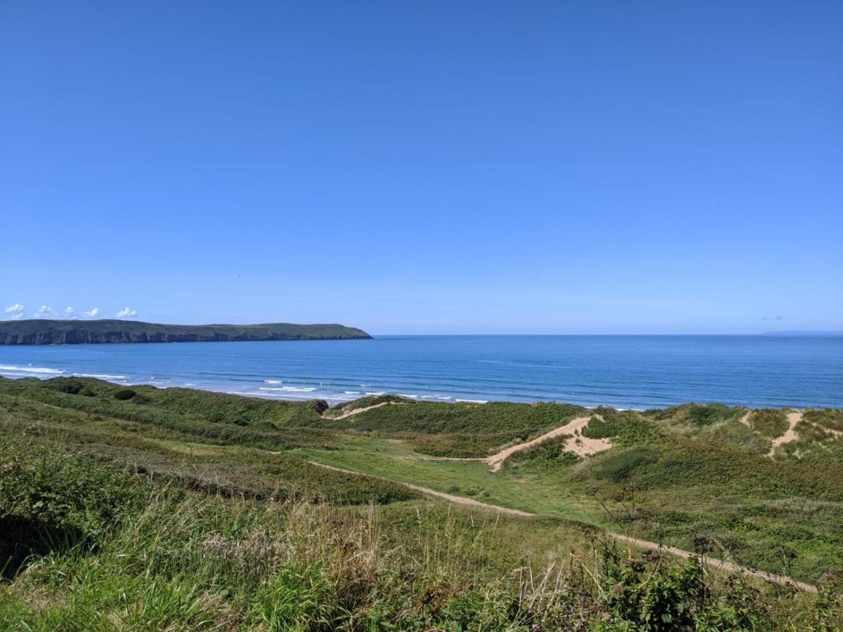 2 Middlecombe - Luxury Apartment At Byron Woolacombe, Only 4 Minute Walk To Woolacombe Beach! エクステリア 写真