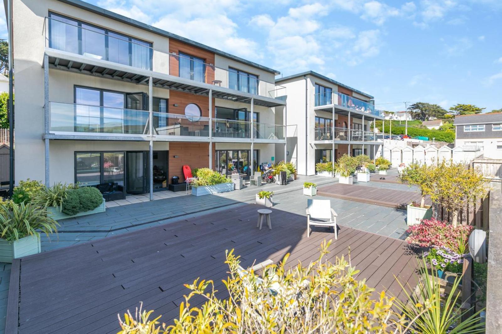 2 Middlecombe - Luxury Apartment At Byron Woolacombe, Only 4 Minute Walk To Woolacombe Beach! エクステリア 写真